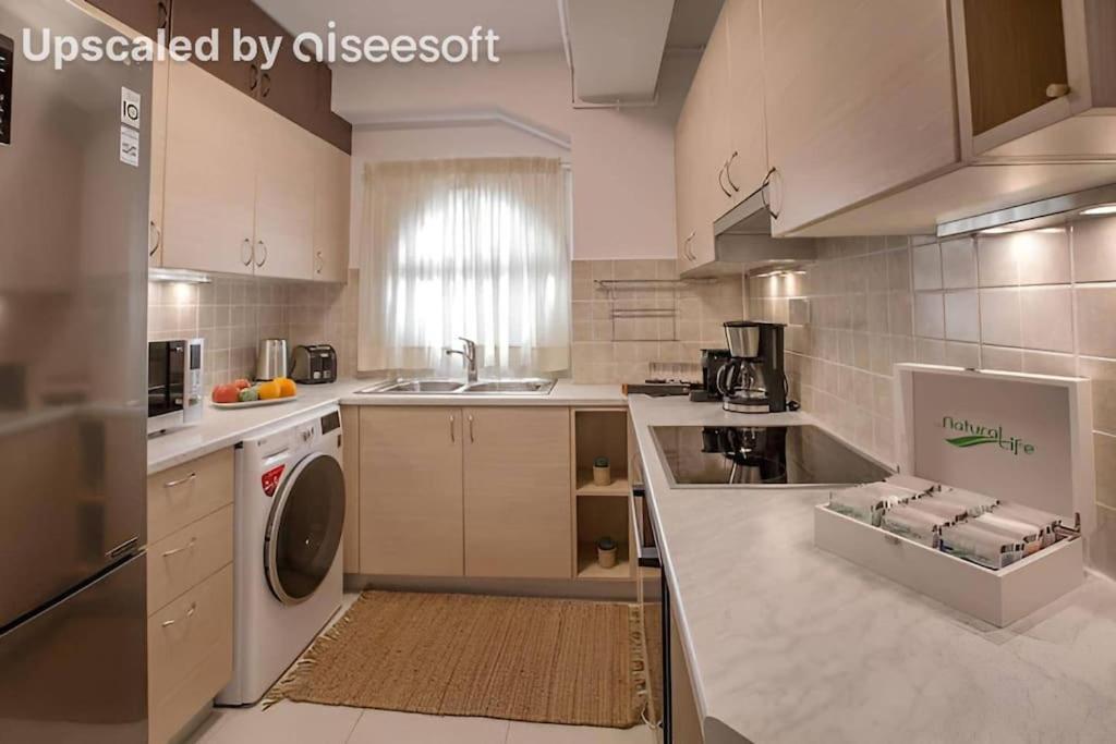 Modern Apartment In The Heart Of The City Athens Exterior photo